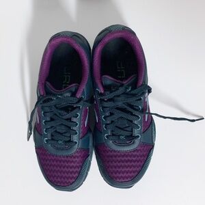 KURU Quatum sneaker size 6.5 purple